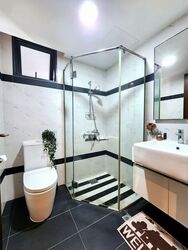 Symphony Suites (D27), Condominium #571870101